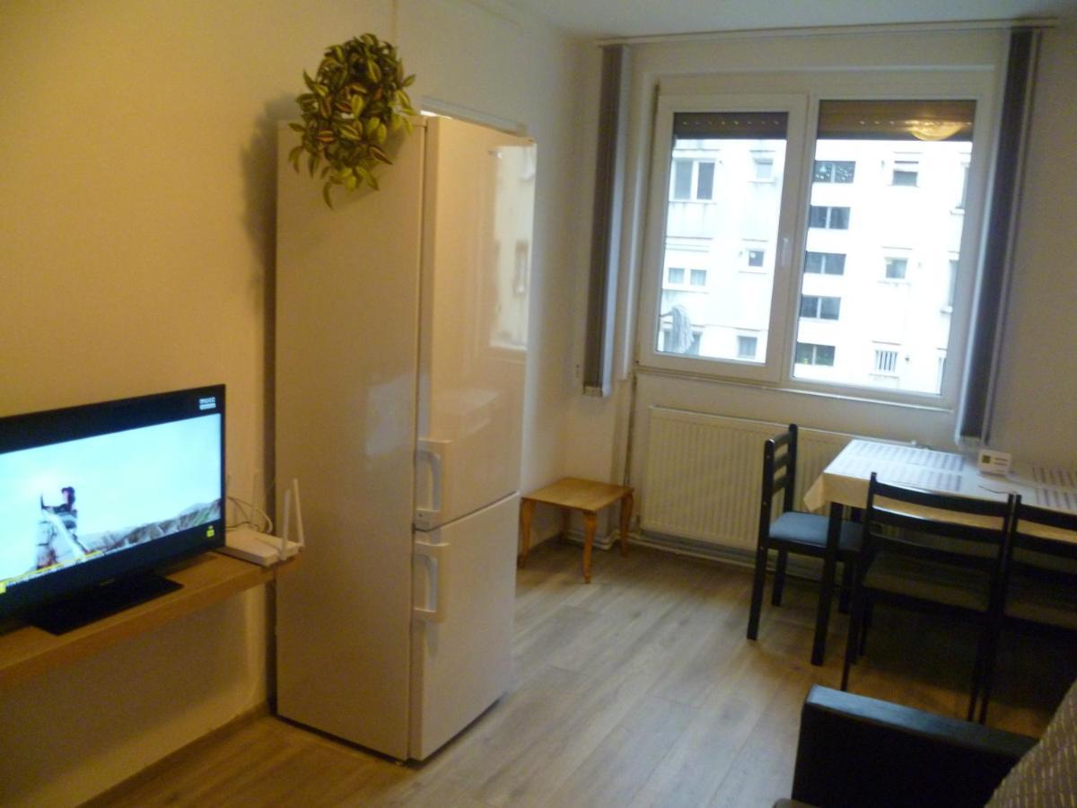 Romanilor - Studio First Floor Дева Экстерьер фото