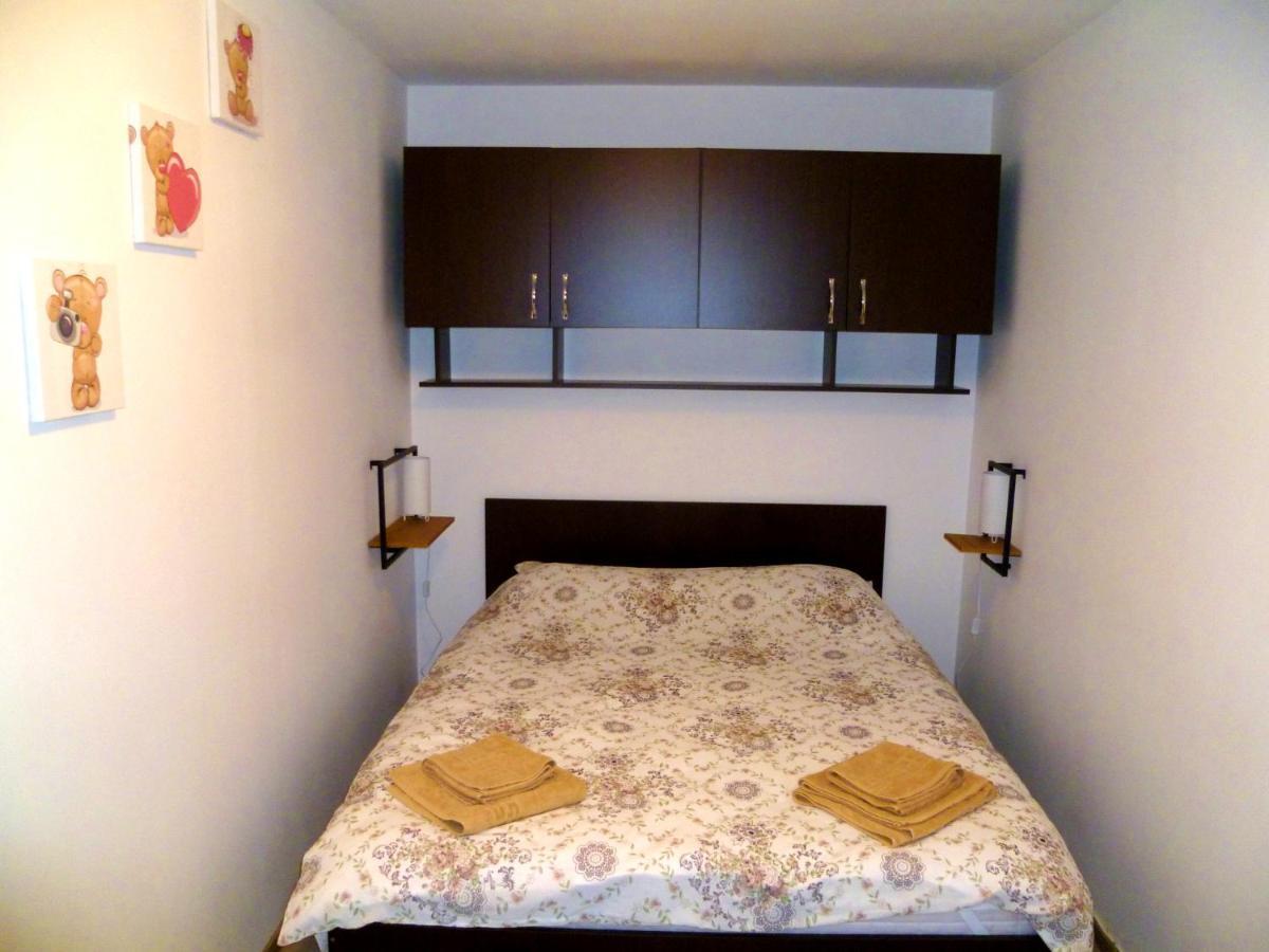 Romanilor - Studio First Floor Дева Экстерьер фото